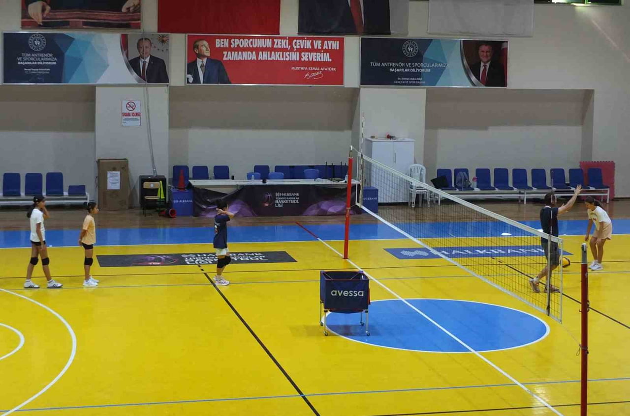 VOLEYBOL  ÇALIŞMASI