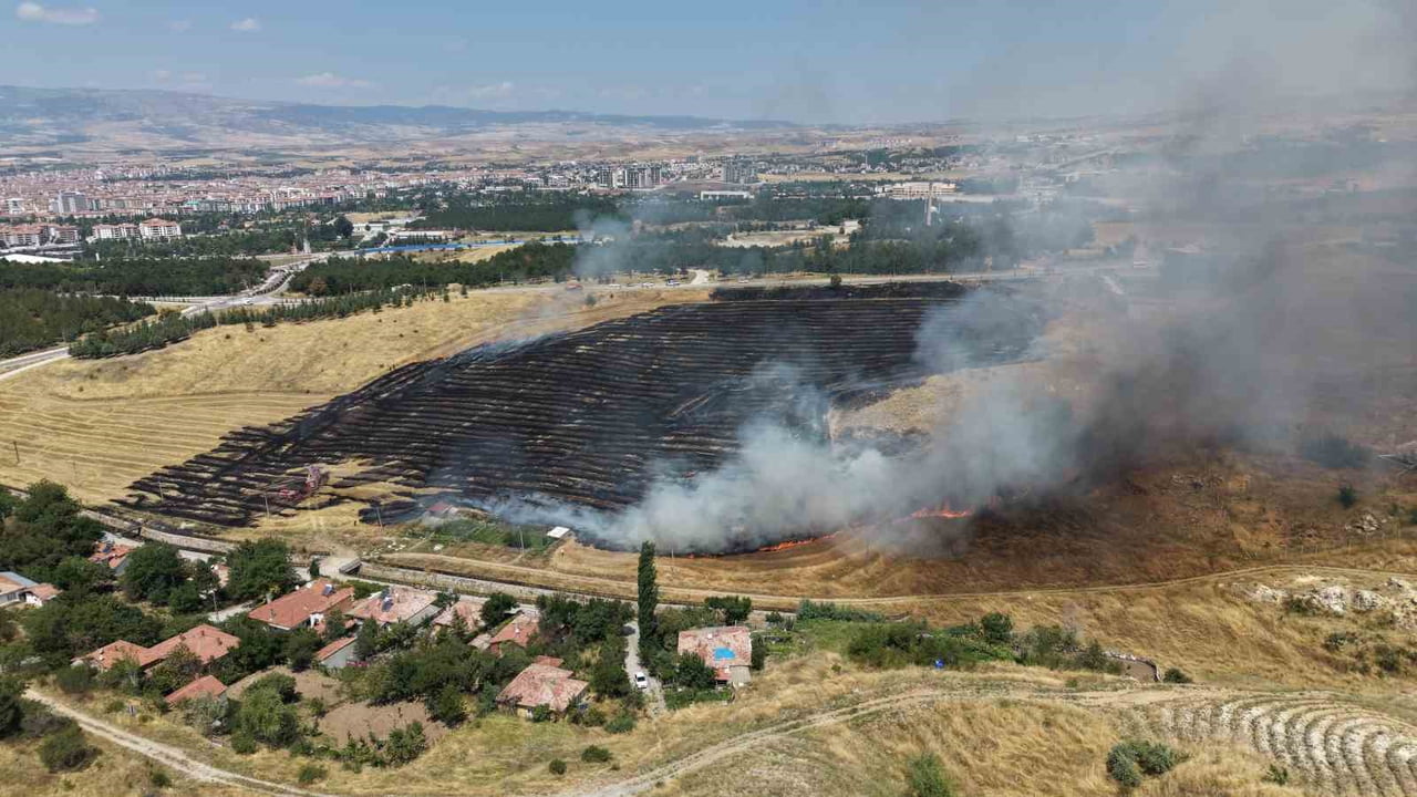 YANGININ MEYDANA GELDİĞİ ALAN DRONLA HAVADAN GÖRÜNTÜLENDİ