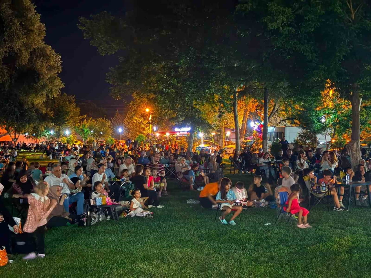 ‘YAZ SİNEMASI' ETKİNLİĞİNE YOĞUN İLGİ