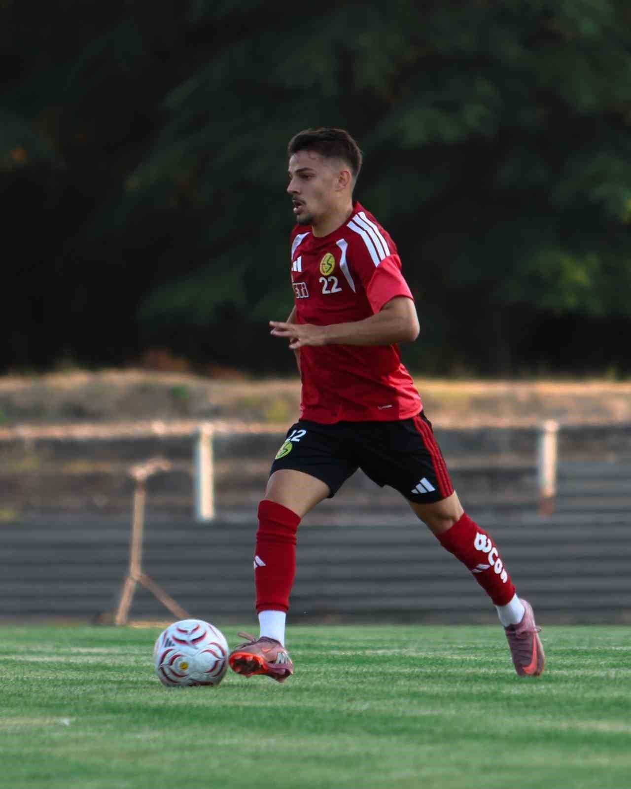 YENİ SEZON İÇİN HAZIRLIKLARINI SÜRDÜREN ESKİŞEHİRSPOR, U19 TAKIMI İLE ANTRENMAN MAÇI...