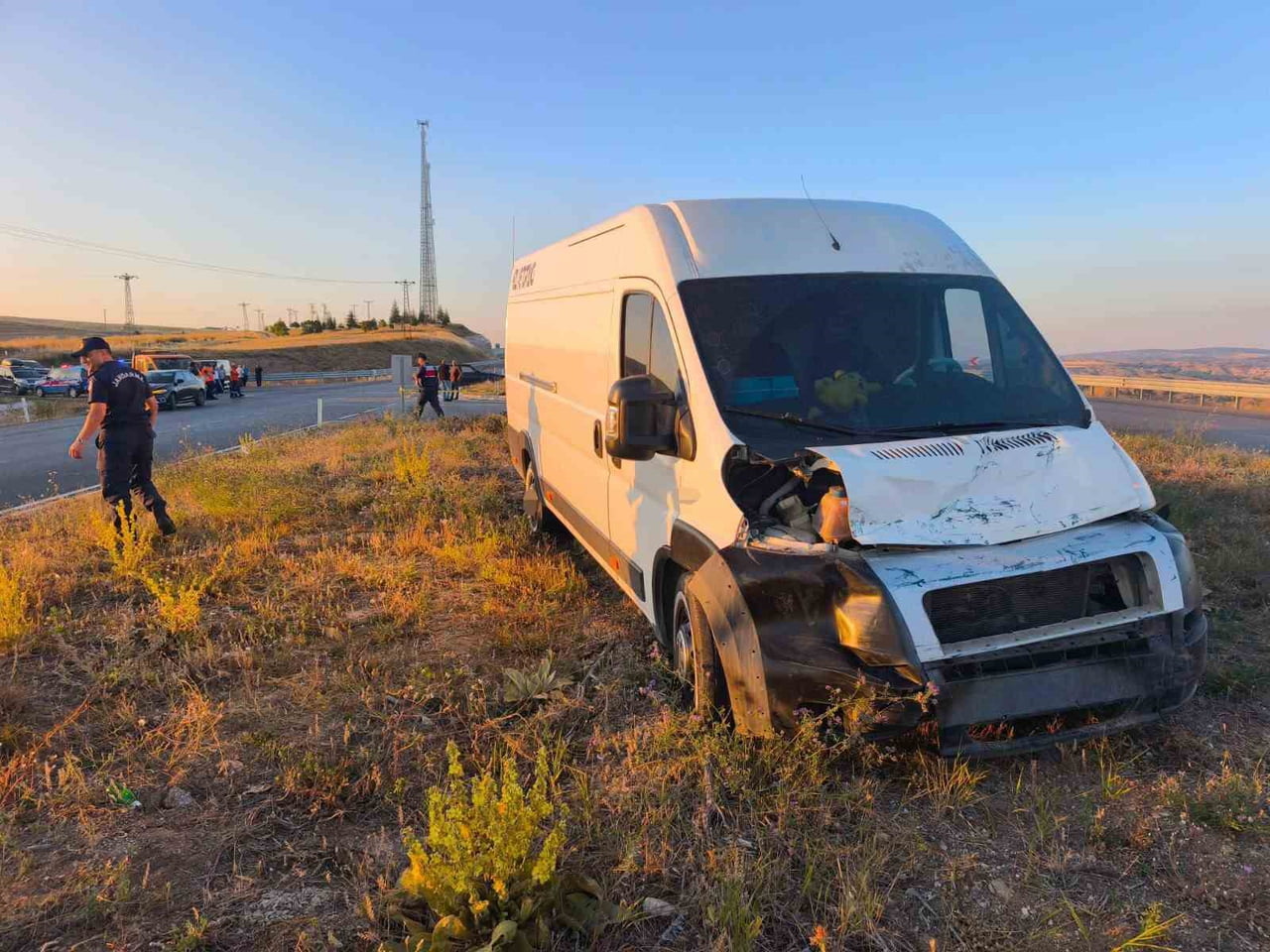 YOZGAT'TA OTOMOBİL VE MİNİBÜSÜN ÇARPIŞMASI SONUCU MEYDANA GELEN KAZADA 2 KİŞİ HAYATINI...