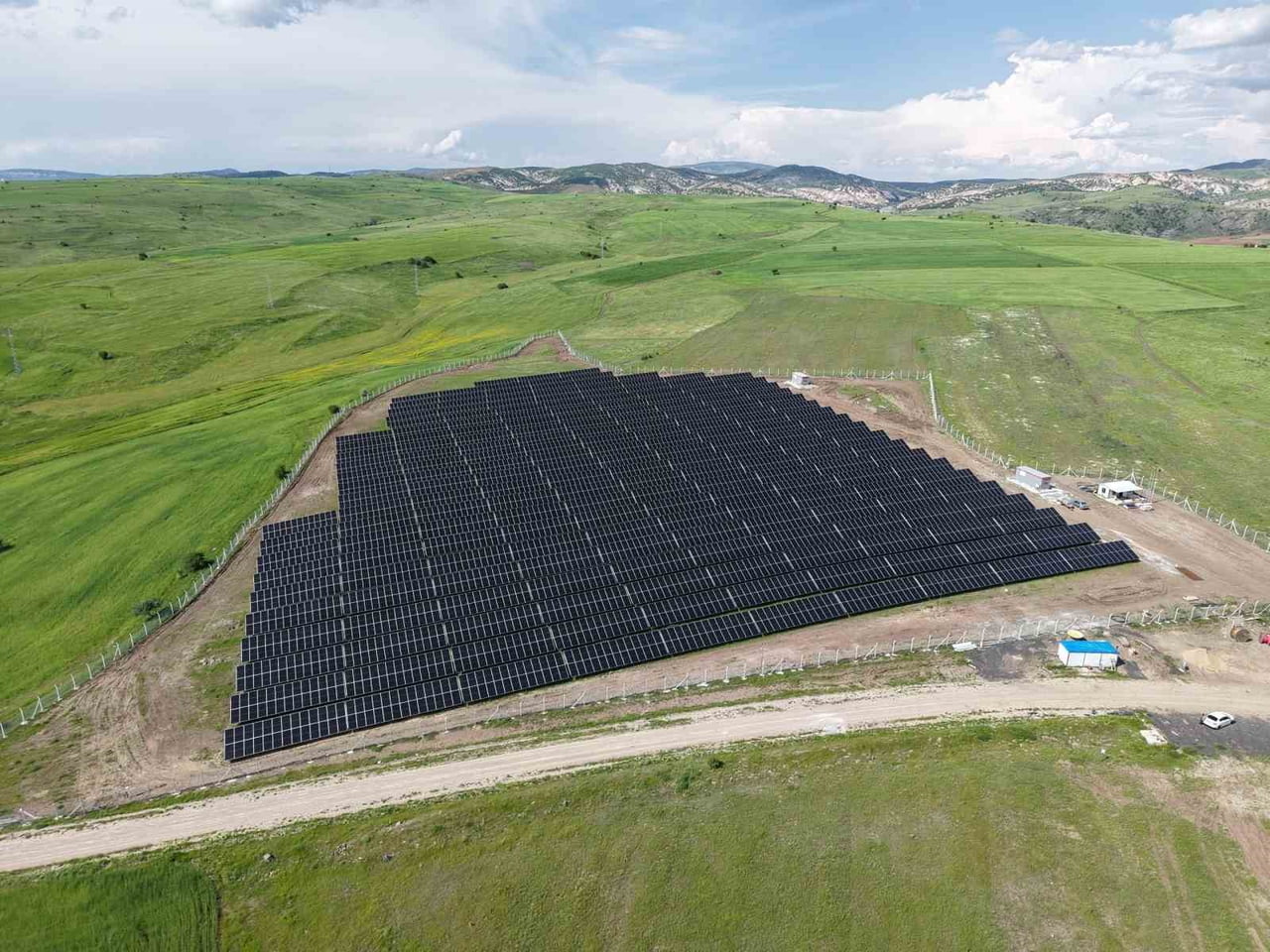 YOZGAT BELEDİYESİ’NİN, ENERJİ MALİYETLERİNİ DÜŞÜRMEK VE SÜRDÜRÜLEBİLİR ENERJİ KAYNAKLARINDAN...