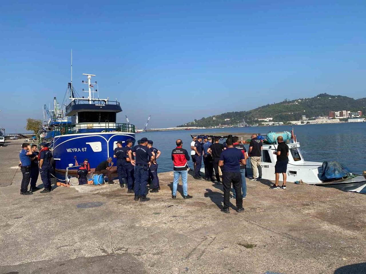 ZONGULDAK’IN KARADENİZ EREĞLİ İLÇESİNDE, DENİZDEN MİDYE ÇIKARAN DALGIÇ TEKNELERİNE YÖNELİK DENETİM...