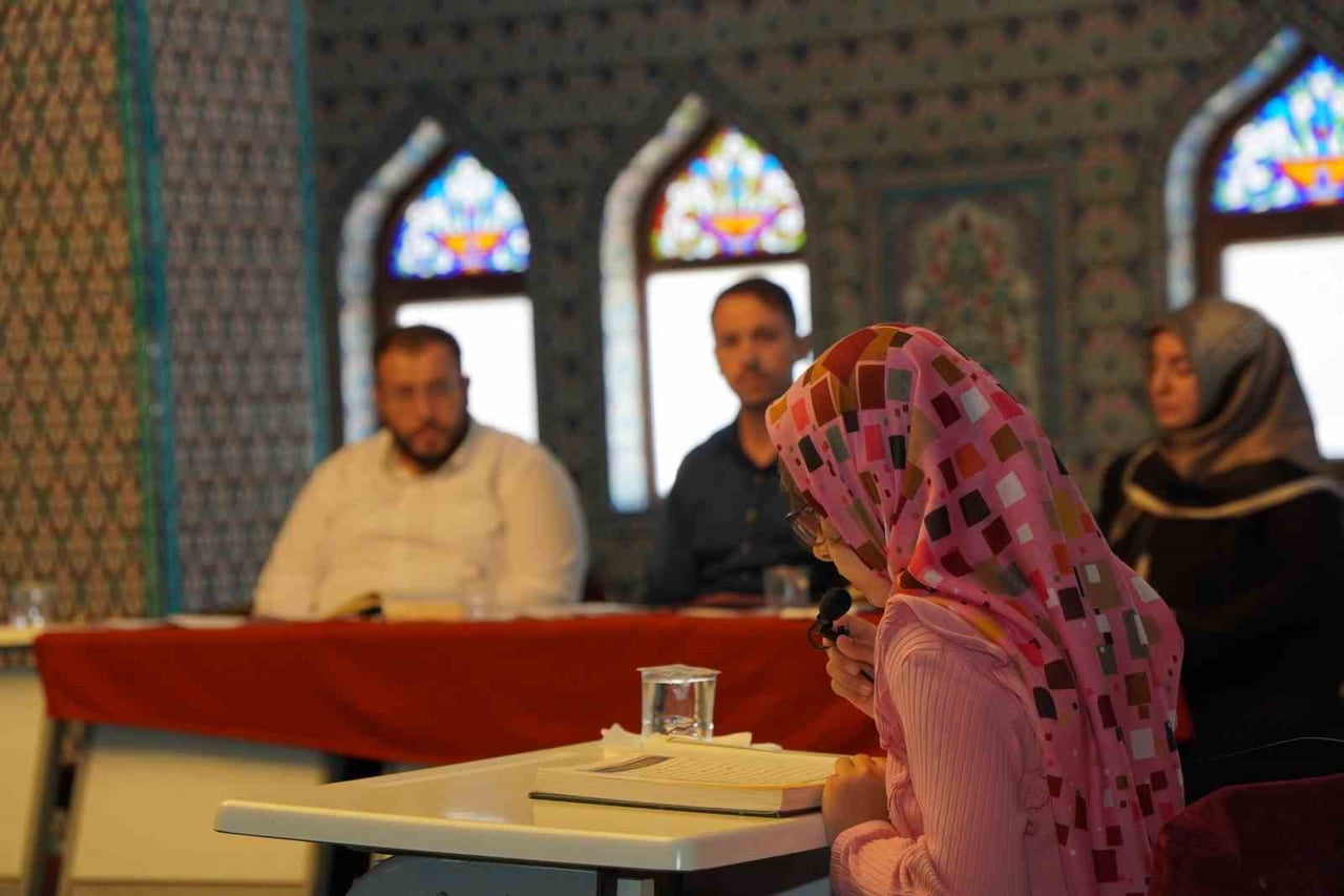 ZONGULDAK’TA YAZ KUR’AN KURSU ÖĞRENCİLERİ YARIŞTI