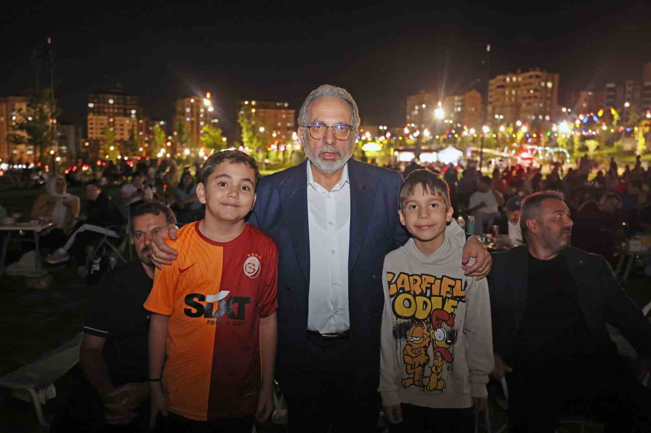 15 TEMMUZ GECESİNİ EKRANLARA TAŞIYAN SEVİLEN DİZİ ‘ASIRLIK GECE’NİN FİNAL BÖLÜMÜ, TÜRK DÜNYASI...