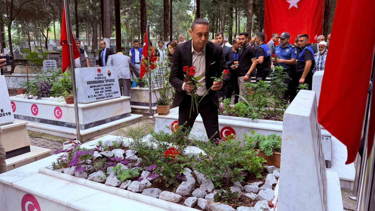 19 EYLÜL GAZİLER GÜNÜ KAPSAMINDA ŞEHİTLİKLER ZİYARET EDİLDİ.
