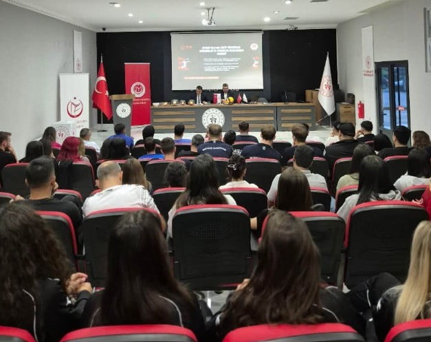 2026-2027 VOLEYBOL SEZONU ÖNCESİNDE KULÜP YÖNETİCİLERİ, ANTRENÖR VE SPORCULARA YÖNELİK...