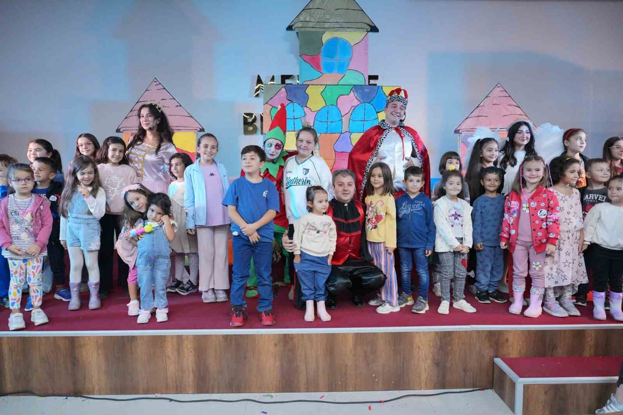 33. ULUSLARARASI MUĞLA KÜLTÜR VE SANAT ŞENLİĞİ’NİN ÜÇÜNCÜ GÜNÜNDE ÇOCUKLAR İÇİN BİRBİRİNDEN RENKLİ...
