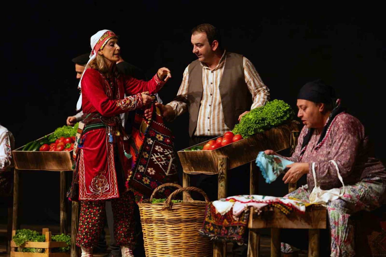 33. ULUSLARARASI MUĞLA KÜLTÜR VE SANAT ŞENLİĞİ, TİYATRONUN BÜYÜLÜ DÜNYASINI SAHNEYE TAŞIYAN ÖZEL...