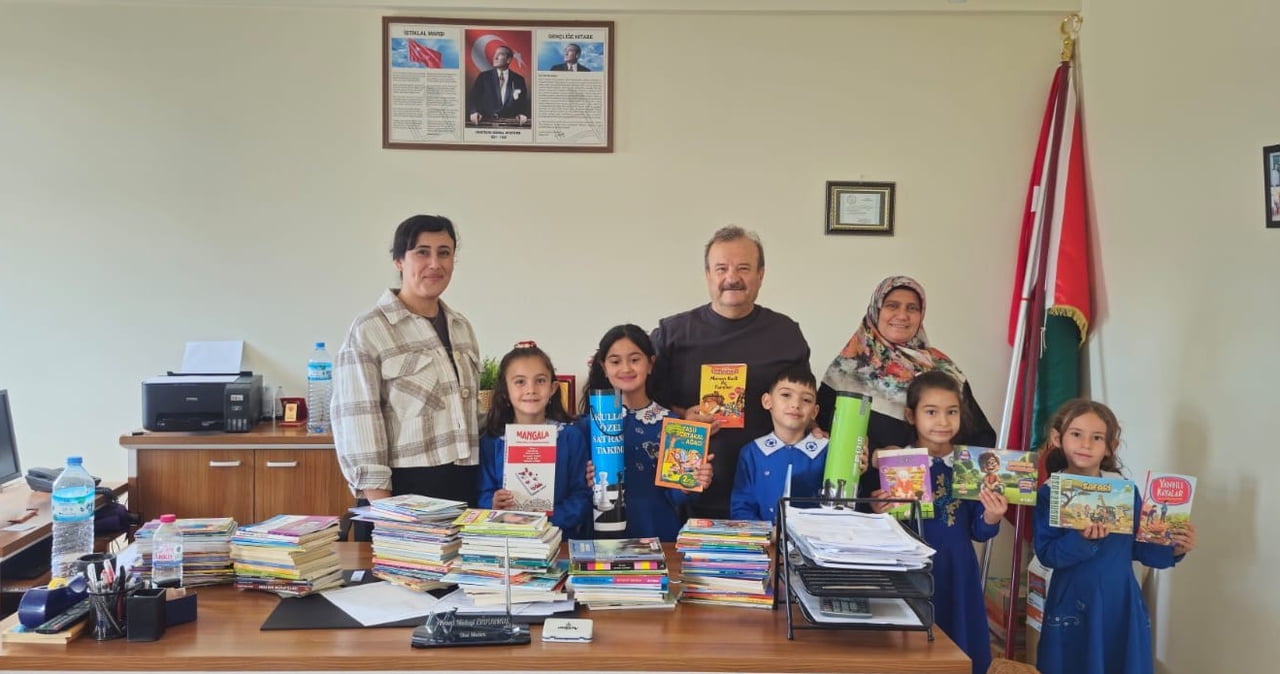 348 OKULA ULAŞAN KİTAP SEFERBERLİĞİYLE BİNLERCE ÇOCUĞA UMUT OLDU