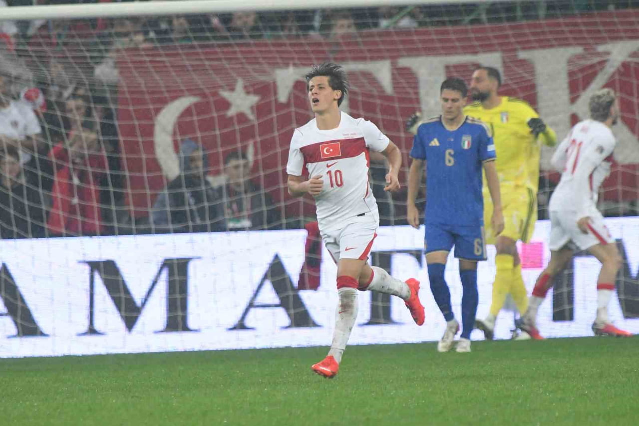 A MİLLİ FUTBOL TAKIMI, UEFA ULUSLAR A LİGİ 1. GRUP'TAKİ İKİNCİ MAÇINDA BURSA'DA KARŞI KARŞIYA...
