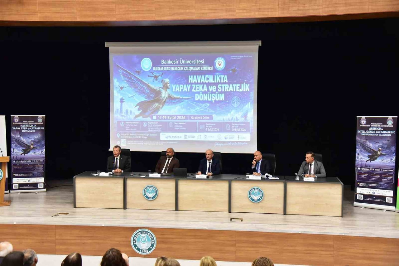 AÇILIŞ TÖRENİNE BALIKESİR ÜNİVERSİTESİ REKTÖRÜ PROF. DR. YÜCEL OĞURLU, REKTÖR YARDIMCILARI PROF....