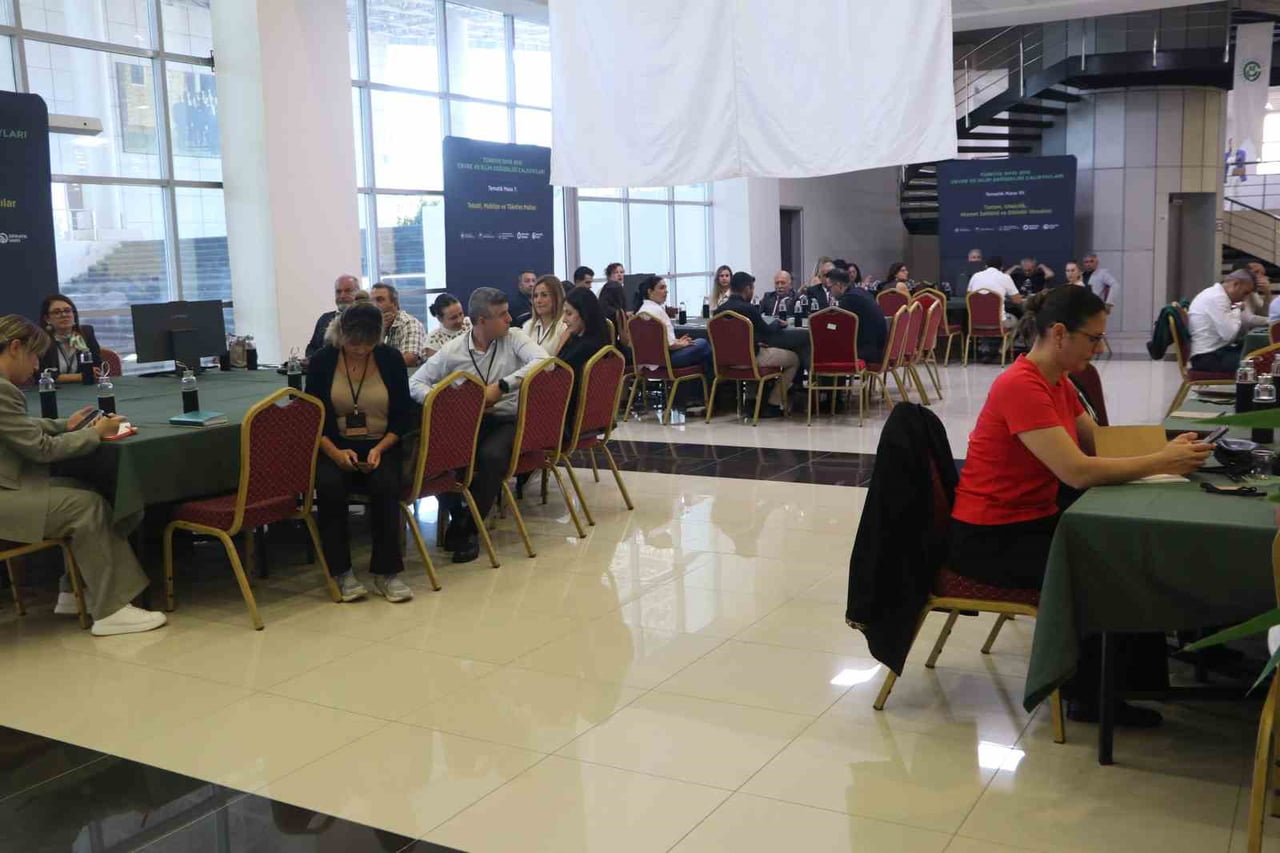 ADANA’DA SIFIR ATIK VAKFI KOORDİNASYONUNDA, ADANA VALİLİĞİ HİMAYELERİNDE “YERELDEN ULUSALA İSRAF...
