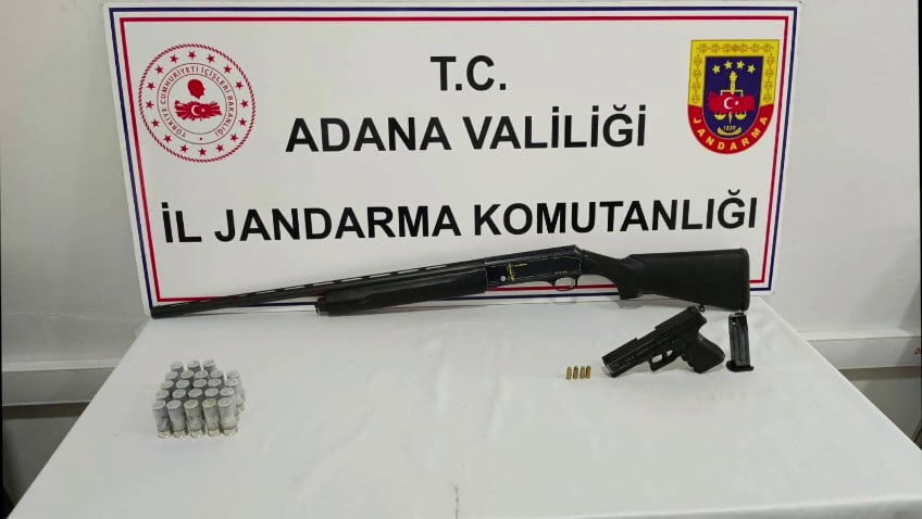 ADANA’NIN CEYHAN İLÇESİNDE JANDARMA EKİPLERİNCE DÜZENLENEN OPERASYONLARDA, 4 RUHSATSIZ TABANCA VE...