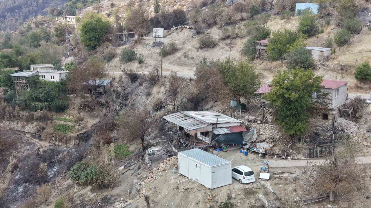 ADANA’NIN KOZAN İLÇESİNDE 8 EYLÜL’DE ENİZÇAKIRI BÖLGESİNDE BAŞLAYARAK İKİ İLÇEYE YAYILAN ORMAN...
