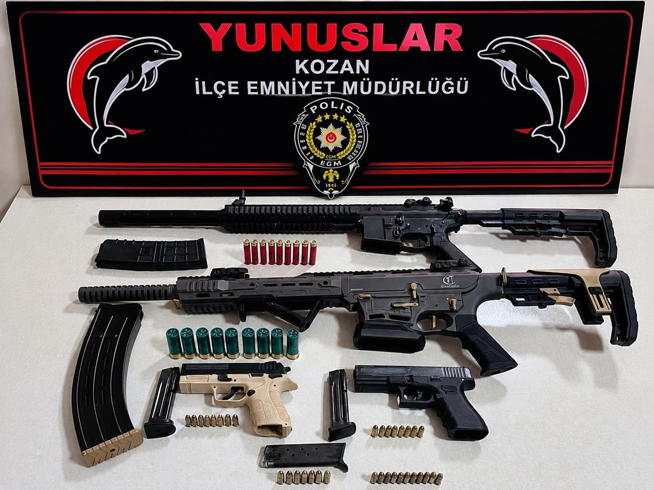 ADANA’NIN KOZAN İLÇESİNDE POLİS EKİPLERİNCE GERÇEKLEŞTİRİLEN BİR HAFTALIK DENETİM VE ÇALIŞMALARDA...