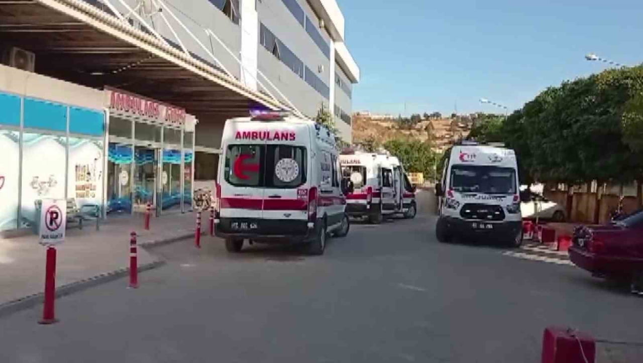 ADIYAMAN’IN GÖLBAŞI İLÇESİNDE FAALİYET GÖSTEREN FABRİKADA ÇALIŞAN 20 İŞÇİ, DIŞARIDAN YEDİKLERİ...