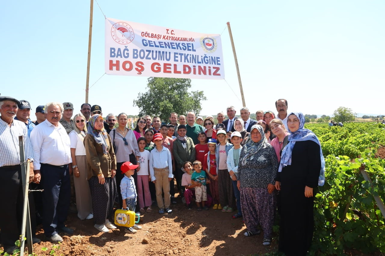 ADIYAMAN’IN GÖLBAŞI İLÇESİNDE, YÖREYE ÖZGÜ GÖLBAŞI PEYGAMBER ÜZÜMÜNÜN TANITILMASI VE GELENEKSEL...