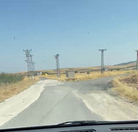 ADIYAMAN MERKEZE BAĞLI BEBEK KÖYÜ’NÜN ULAŞIMINI SAĞLAYAN YOLUN BOZUK VE BAKIMSIZ OLMASI...