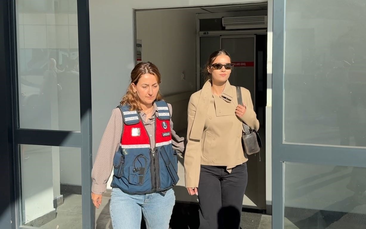 AFRA SARAÇOĞLU, ŞİŞLİ HAMİDİYE ETFAL EĞİTİM VE ARAŞTIRMA HASTANESİ'NE GETİRİLEREK SAĞLIK...