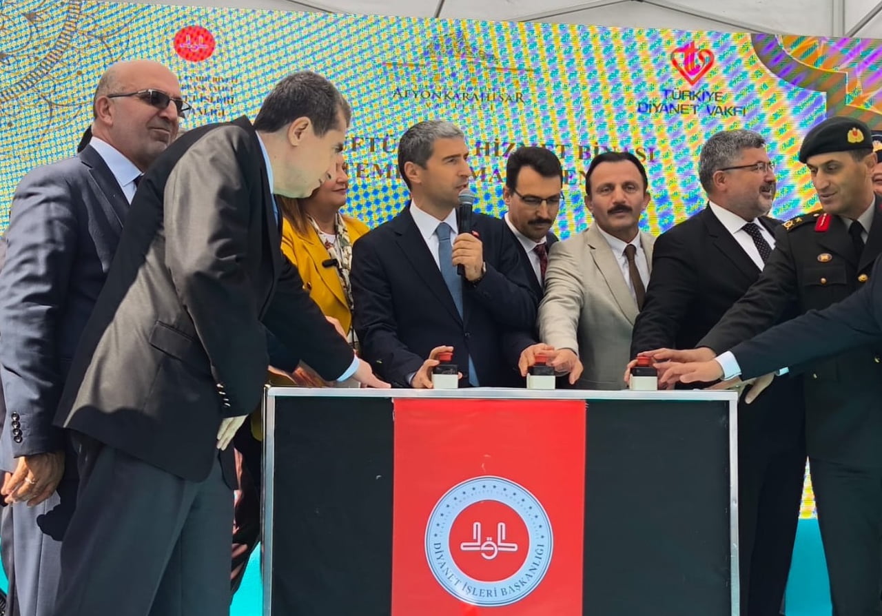 AFYONKARAHİSAR İL MÜFTÜLÜĞÜNÜN YENİ HİZMET BİNASININ TEMELİ DÜZENLENEN TÖRENLE ATILDI.