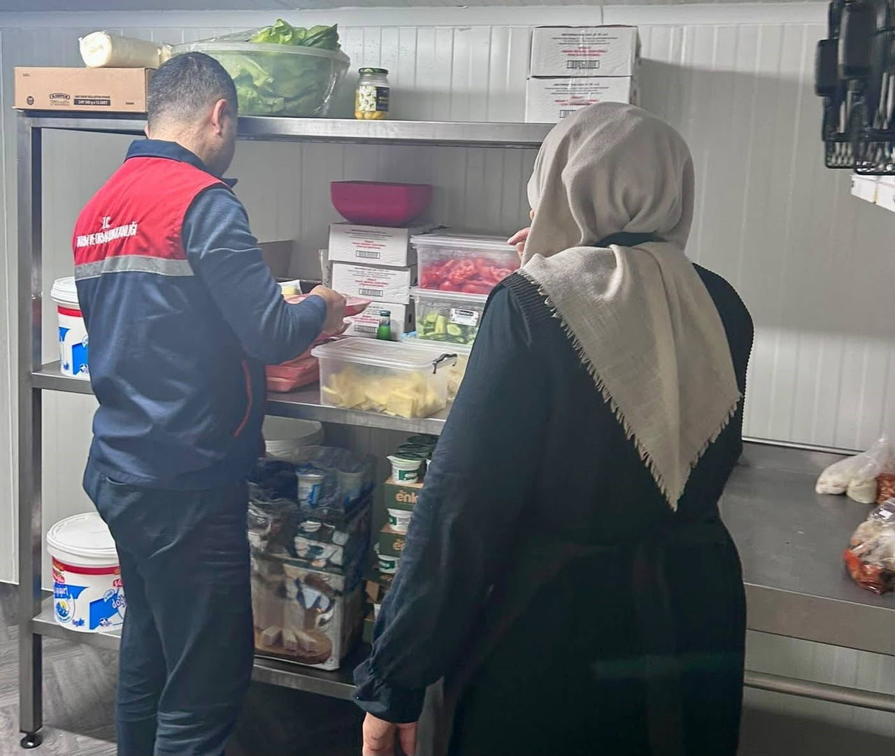 AFYONKARAHİSAR’IN BOLVADİN İLÇESİNDE, ÖĞRENCİLERİN GÜVENİLİR GIDAYA ERİŞİMİNİ SAĞLAMAK AMACIYLA...