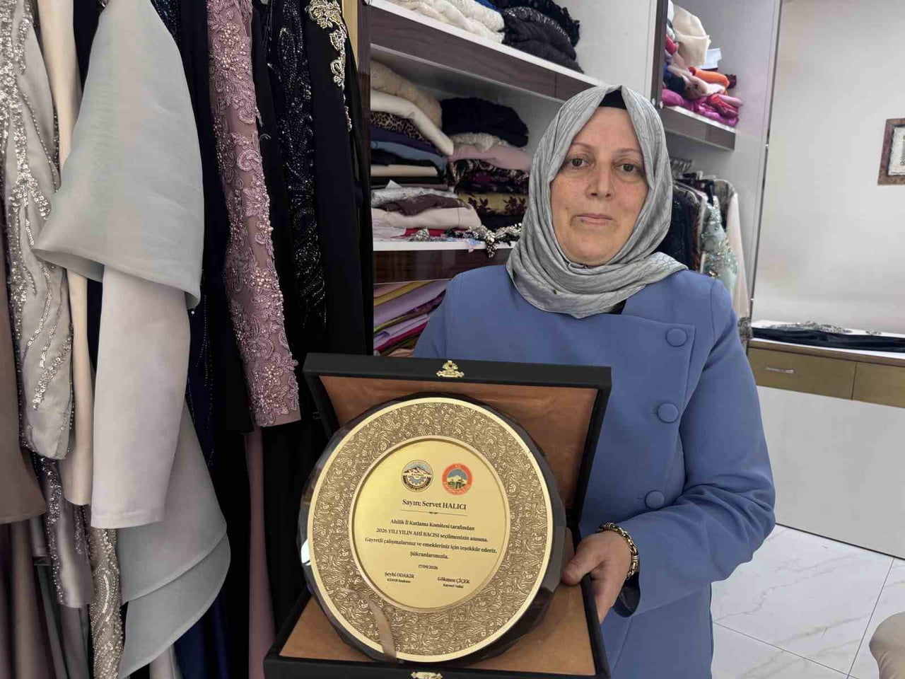 AHİLİK İL KUTLAMA KOMİTESİ TARAFINDAN KAYSERİ’NİN İLK AHİ BACISI SEÇİLEN MODELİST SERVET HALICI...
