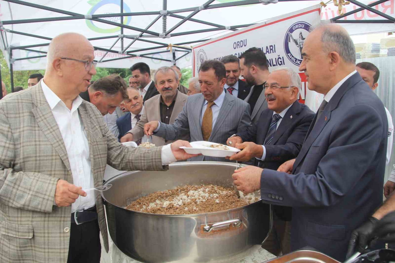AHİLİK PİLAV İKRAMI