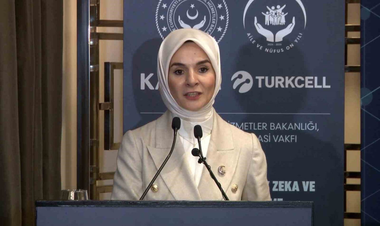AİLE VE SOSYAL HİZMETLER BAKANI MAHİNUR GÖKTAŞ, İMZA TÖRENİNDE KONUŞTU