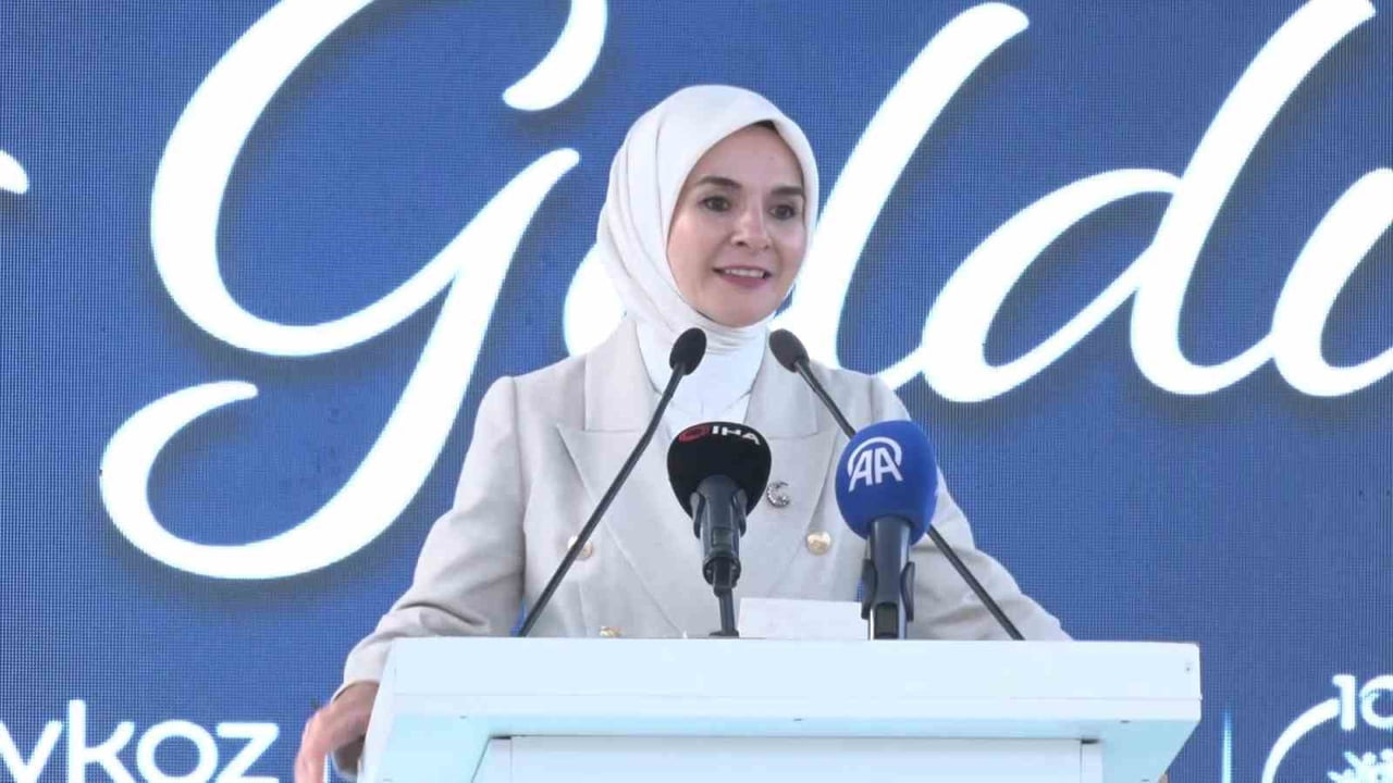 AİLE VE SOSYAL HİZMETLER BAKANI MAHİNUR ÖZDEMİR GÖKTAŞ, KONUŞMA YAPTI.