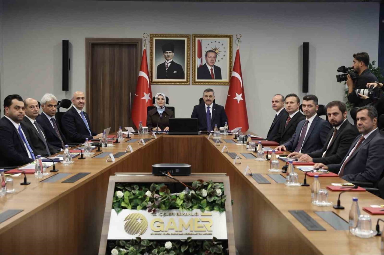 AİLE VE SOSYAL HİZMETLER BAKANI MAHİNUR ÖZDEMİR GÖKTAŞ VE  İÇİŞLERİ BAKANI MUSTAFA ÇİFTÇİ, 81 İLİN...