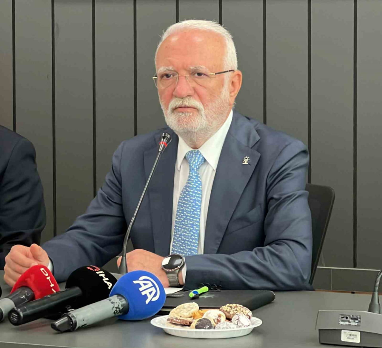 AK PARTİ GENEL BAŞKANVEKİLİ MUSTAFA ELİTAŞ, SİVİL TOPLUM KURULUŞLARI (STK) İLE BULUŞMASINDA...