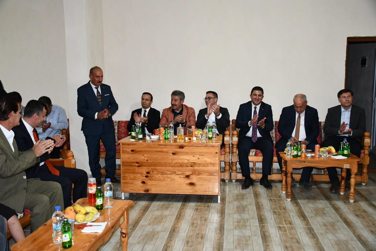 AK PARTİ ŞIRNAK MİLLETVEKİLİ ARSLAN TATAR, CİZRE’YE BAĞLI KUŞTEPE VE DÜZOVA KÖYLERİNİ ZİYARET...