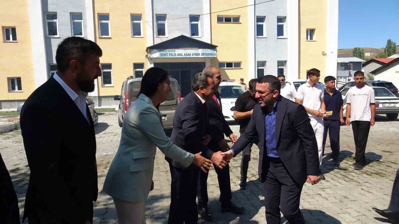 AK PARTİ SUSUZ’DA DANIŞMA MECLİSİ COŞKUSU: İLÇEYE YAPILAN YATIRIMLAR MASAYA...