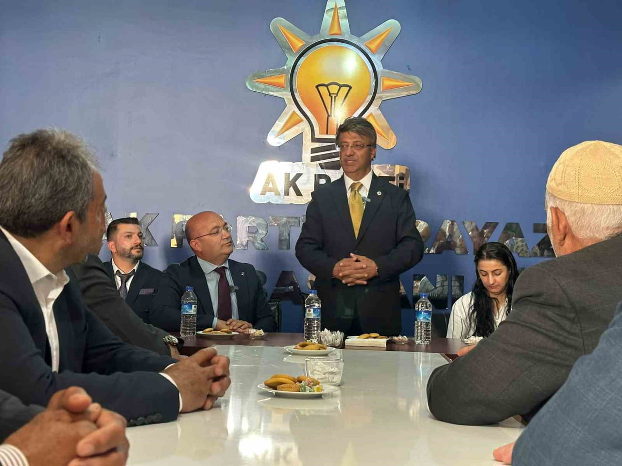 AK PARTİ VAN MİLLETVEKİLİ KAYHAN TÜRKMENOĞLU, "TÜRKİYE YÜZYILI İÇİN HEP YENİ, HEP İLERİ"...