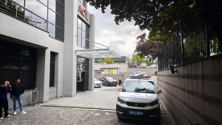 AKGÜN'ÜN KALDIRILDIĞI HASTANE