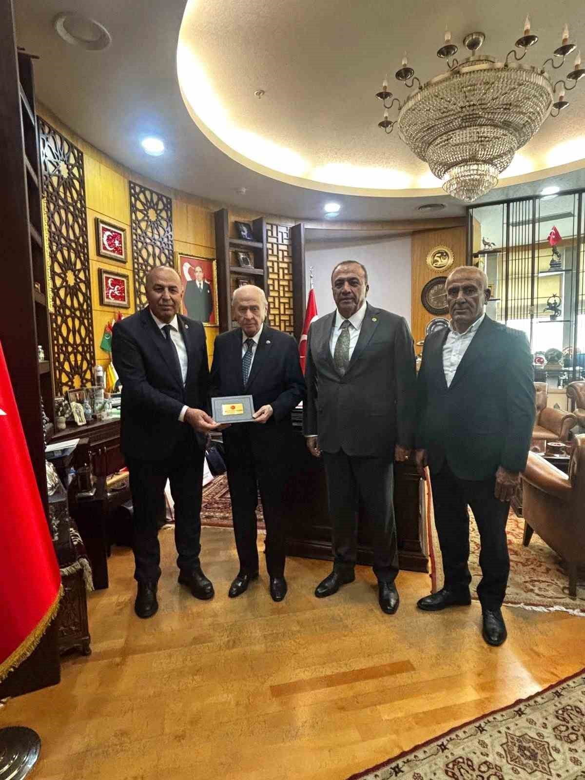ALACA BELEDİYE BAŞKANI ŞERİF ARSLAN, MHP GENEL BAŞKANI DEVLET BAHÇELİ  VE PARTİ KURMAYLARINI 16-19...