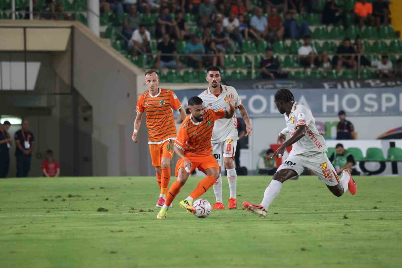 ALANYASPOR VE GÖZTEPE MAÇI