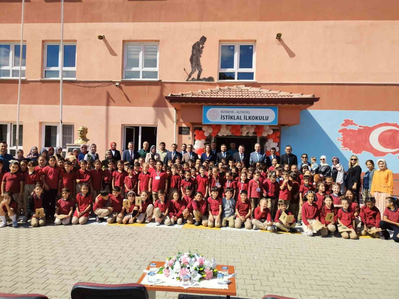 ALTINTAŞ’TA İLKÖĞRETİM HAFTASI COŞKUYLA KUTLANDI