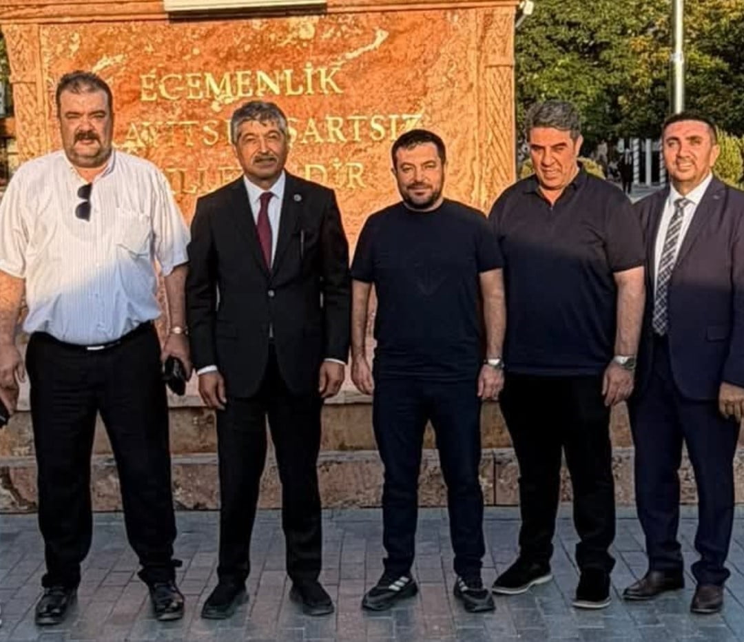 ANAHTAR PARTİ KIRŞEHİR İL BAŞKANLIĞI, MANİSA'NIN TURGUTLU İLÇESİNDE BİR LİSE YAKININDA MEYDANA...