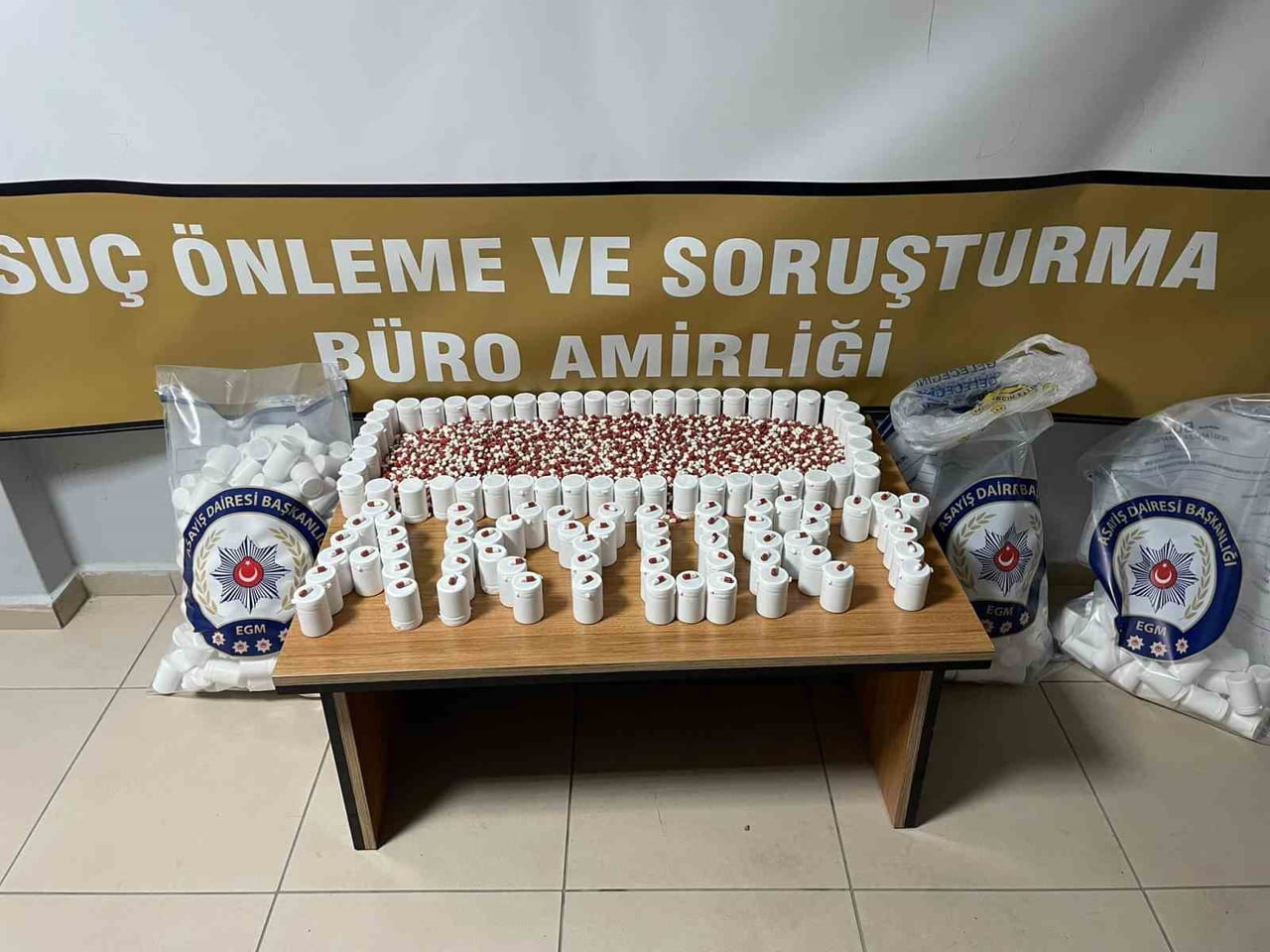 ANKARA’NIN AKYURT İLÇESİNDE UYUŞTURUCU MADDE TİCARETİNE YÖNELİK DÜZENLENEN OPERASYONDA TOPLAM 24...