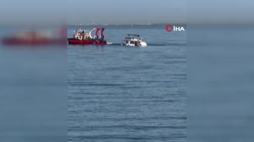 Antalya'da günübirlik turist taşımacılığı yapan boş tekne batma tehlikesi geçirdi