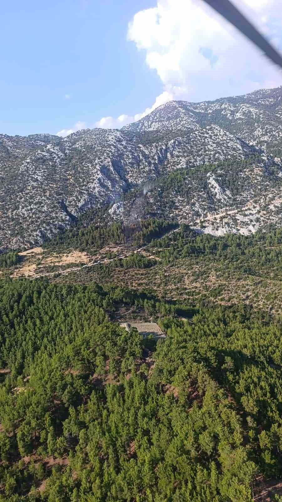 ANTALYA'NIN AKSEKİ İLÇESİNDE ÇIKAN ORMAN YANGININA HAVADAN VE KARADAN YAPILAN MÜDAHALE SONUCU...