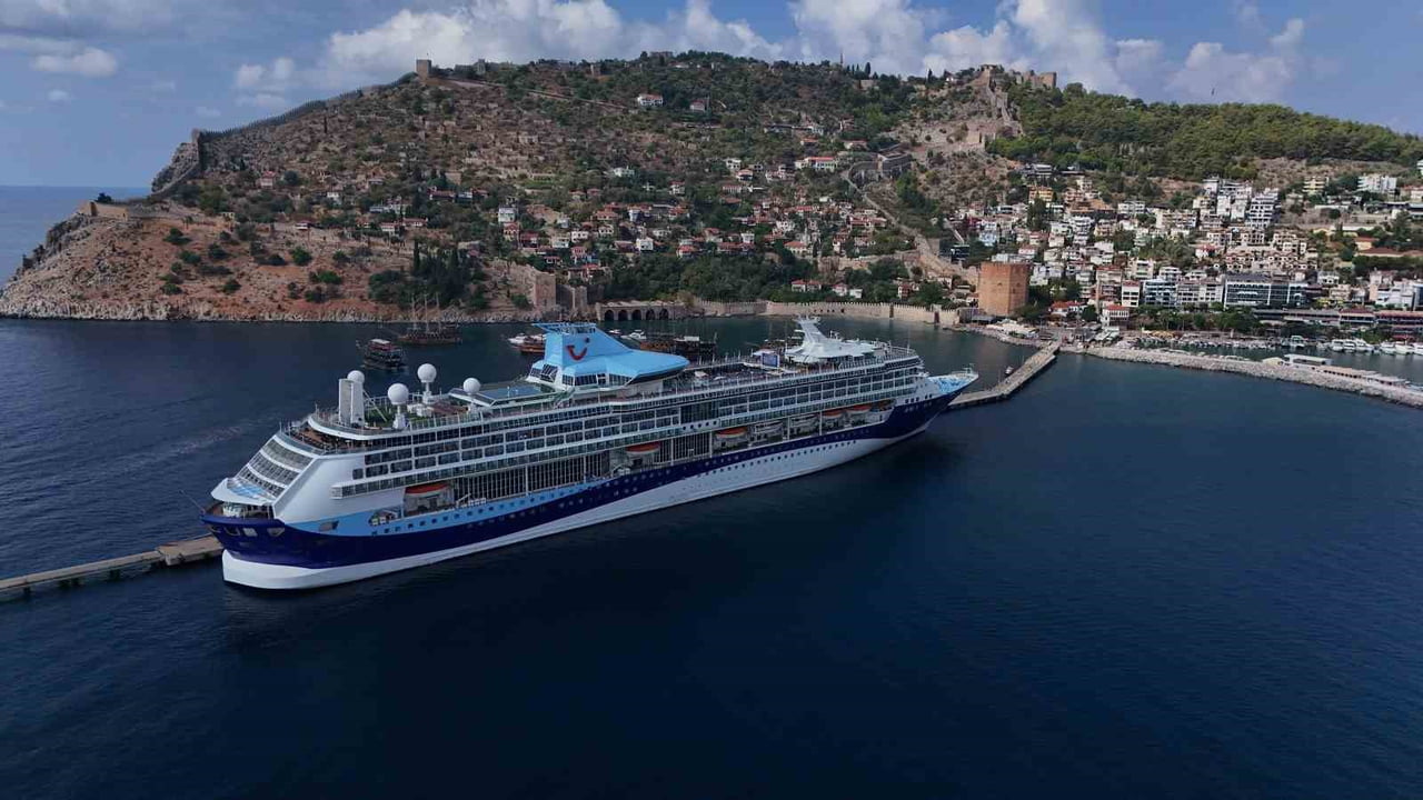 ANTALYA'NIN ALANYA İLÇESİNDE KRUVAZİYER TURİZMİNDE 2026 YILININ İLK 9 AYLIK BİLANÇOSU BELLİ OLDU....