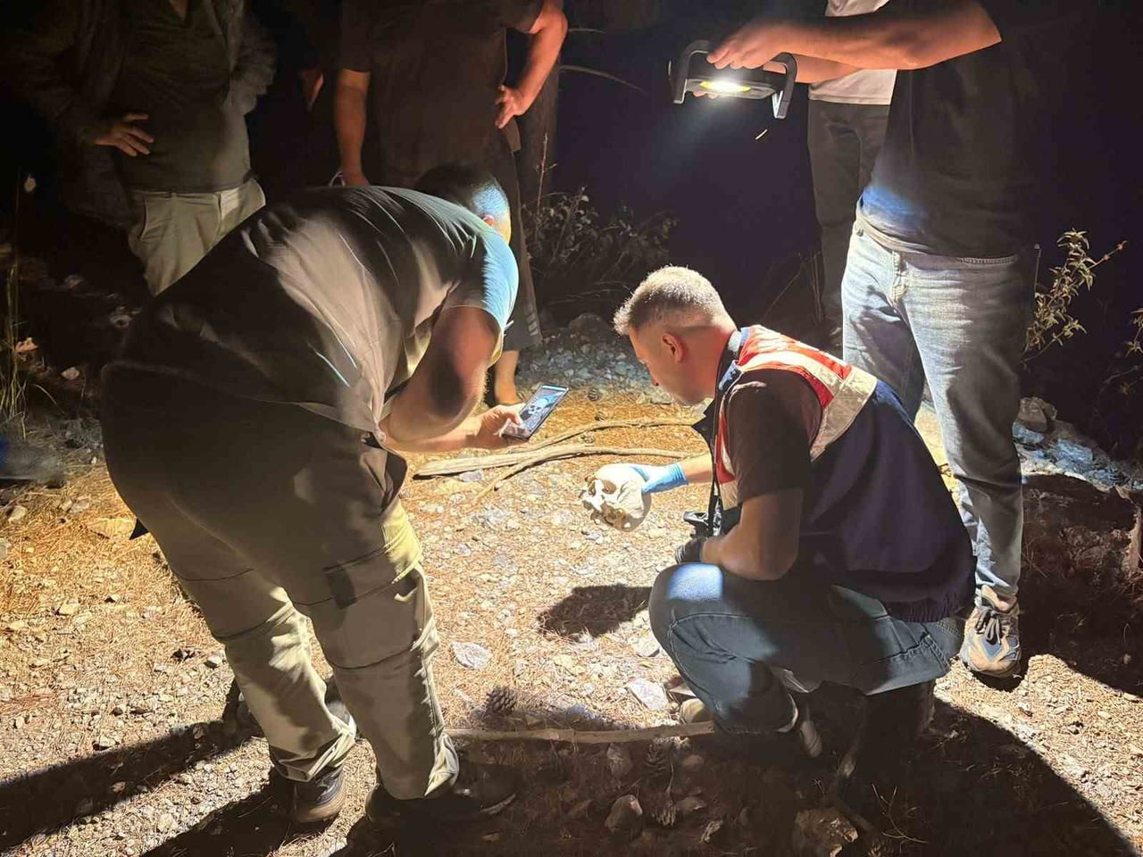 ANTALYA'NIN GAZİPAŞA İLÇESİNDE, 15 AYDIR KAYIP OLARAK ARANAN 80 YAŞINDAKİ HÜSEYİN KARADENİZ'E AİT...
