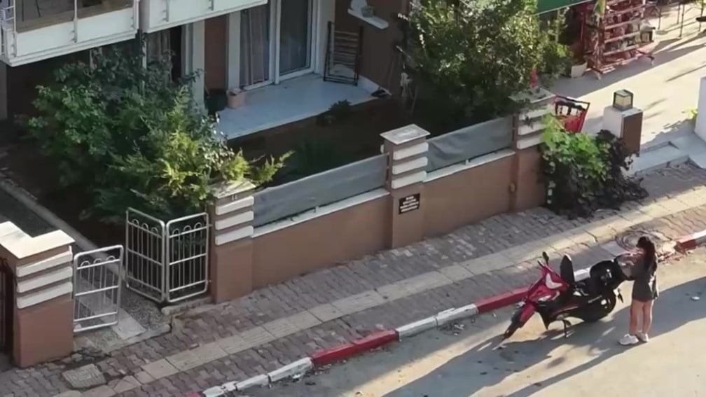 ANTALYA’DA BİR VATANDAŞ ONLİNE YEMEK SİPARİŞİ UYGULAMASINDAN SÖYLEDİĞİ YEMEK NEDENİYLE...