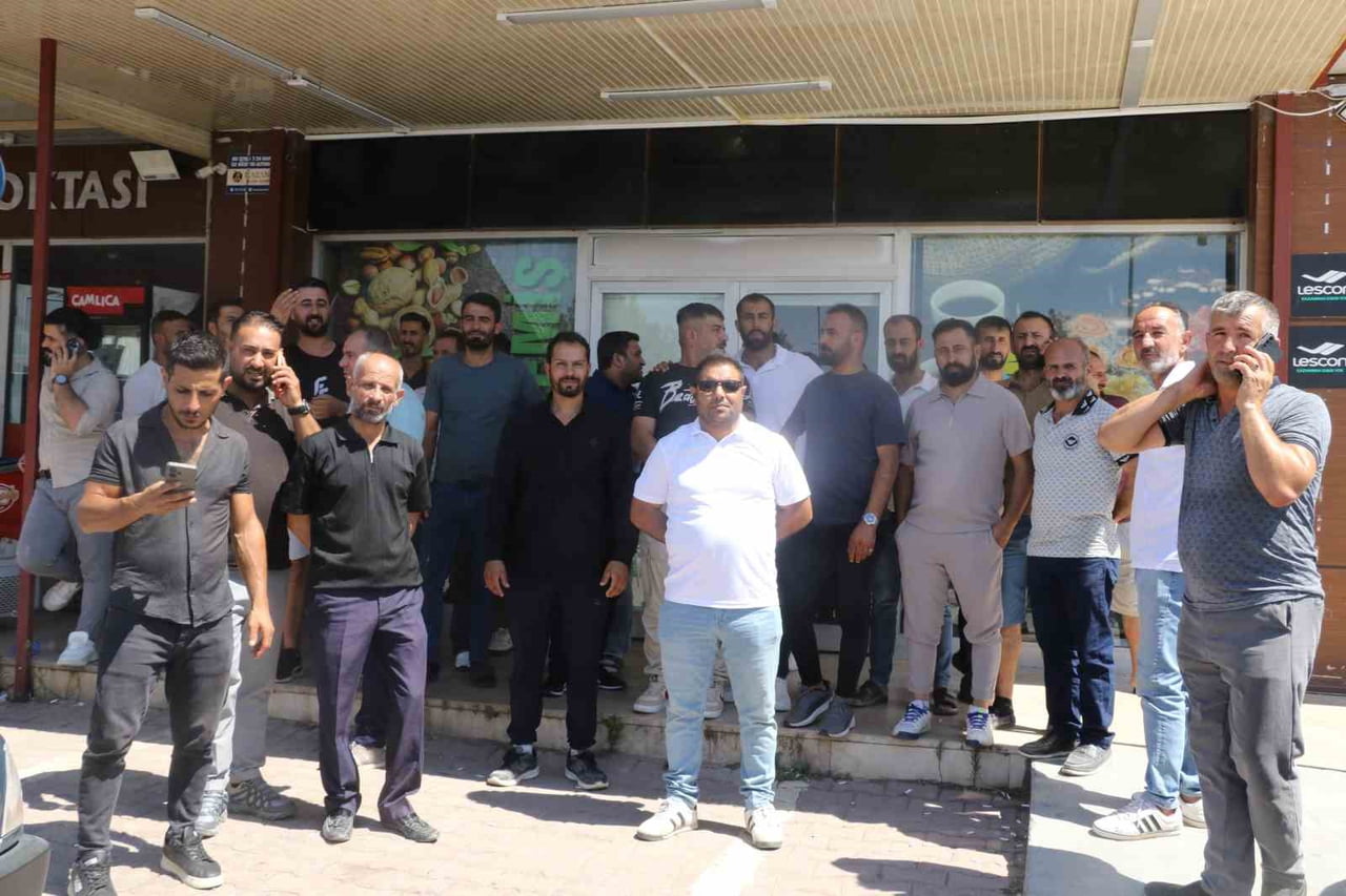 ANTALYA’NIN KEPEZ İLÇESİNDE FAALİYET GÖSTEREN İŞ YERLERİNİN SAHİBİ ŞAHI YAKINLARI, AKRABALARI VE...
