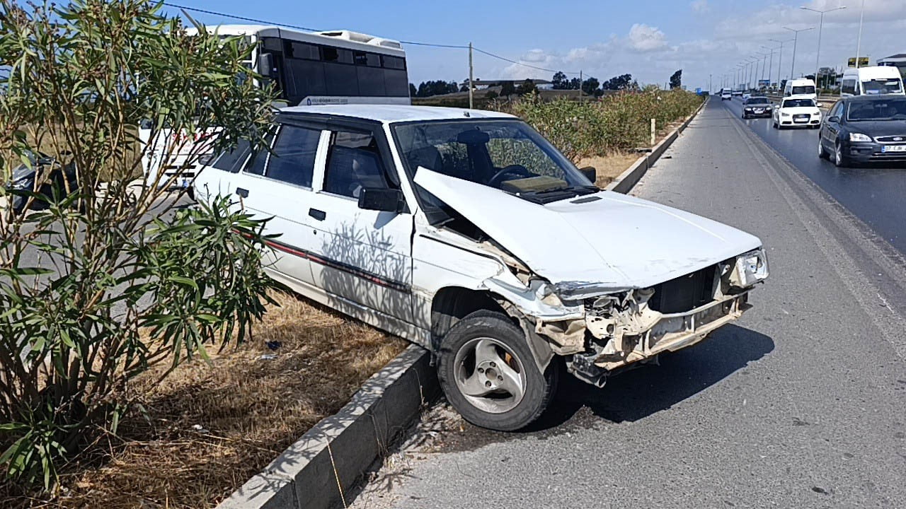 ANTALYA’NIN MANAVGAT İLÇESİNDE OTOMOBİLİN, SÜRÜCÜSÜNÜN DİREKSİYON HAKİMİYETİNİ KAYBETMESİ, AYNI...
