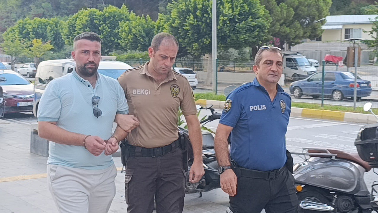 ANTALYA’NIN MANAVGAT İLÇESİNDE TRAFİK EKİPLERİNİN YAPTIĞI DENETİM SIRASINDA KAYSERİ’DE KASTEN ADAM...