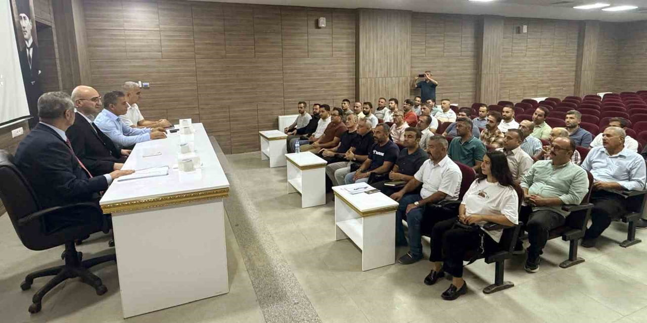 ARABAN’DA 2026-2027 EĞİTİM ÖĞRETİM YILI MÜDÜRLER KURULU TOPLANTISI YAPILDI